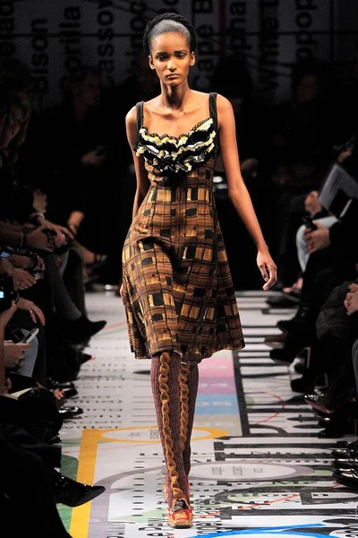 Look 11